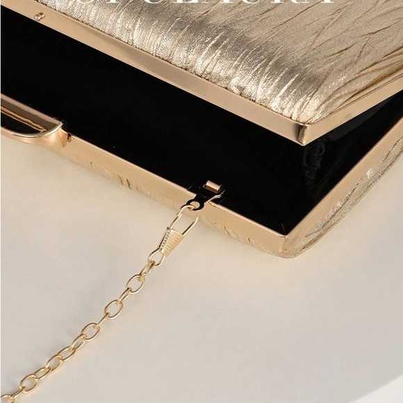 Elegant Gold Clutch - Picture 5 of 7